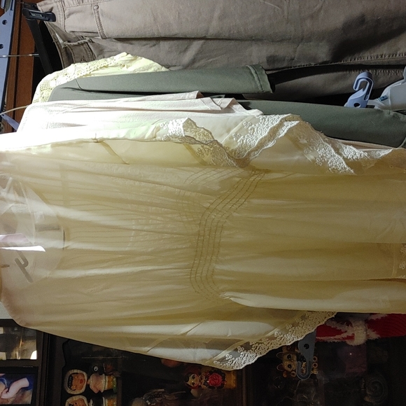 Yellow shirt with Camisole 1X - Picture 3 of 7